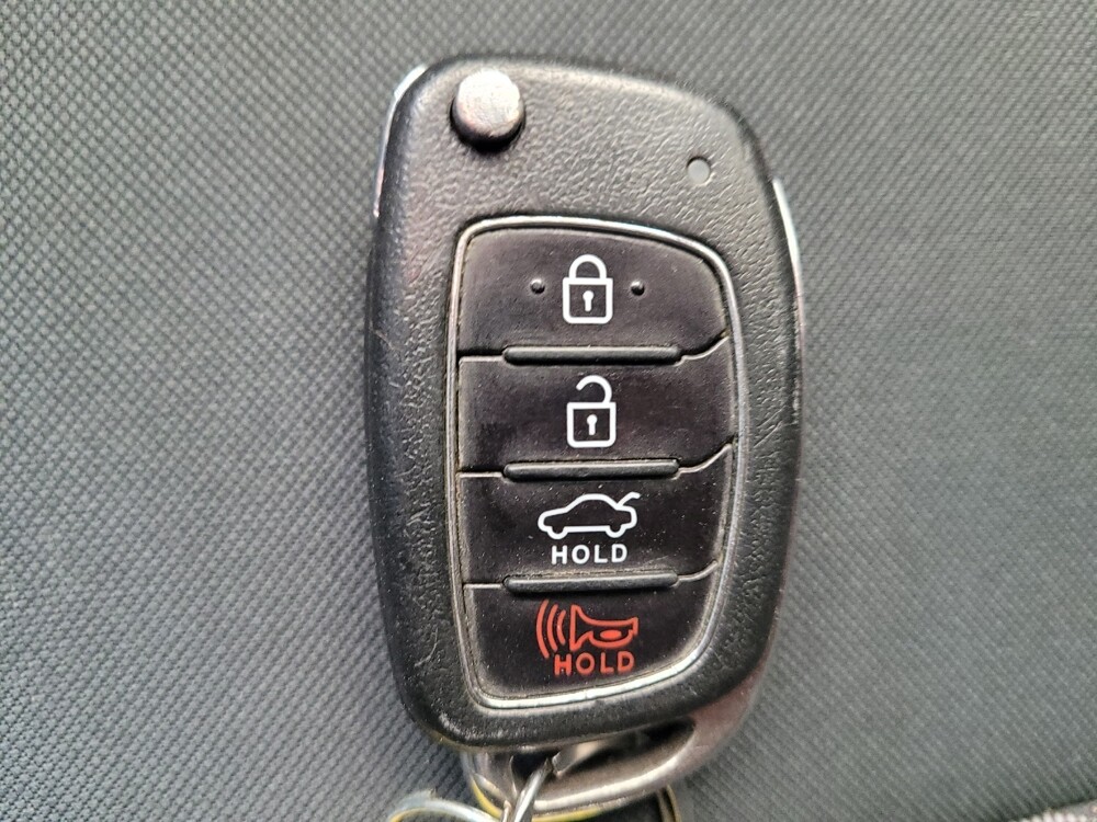 2019 Hyundai Sonata in Maple Heights, OH 44137 - 18094512 32