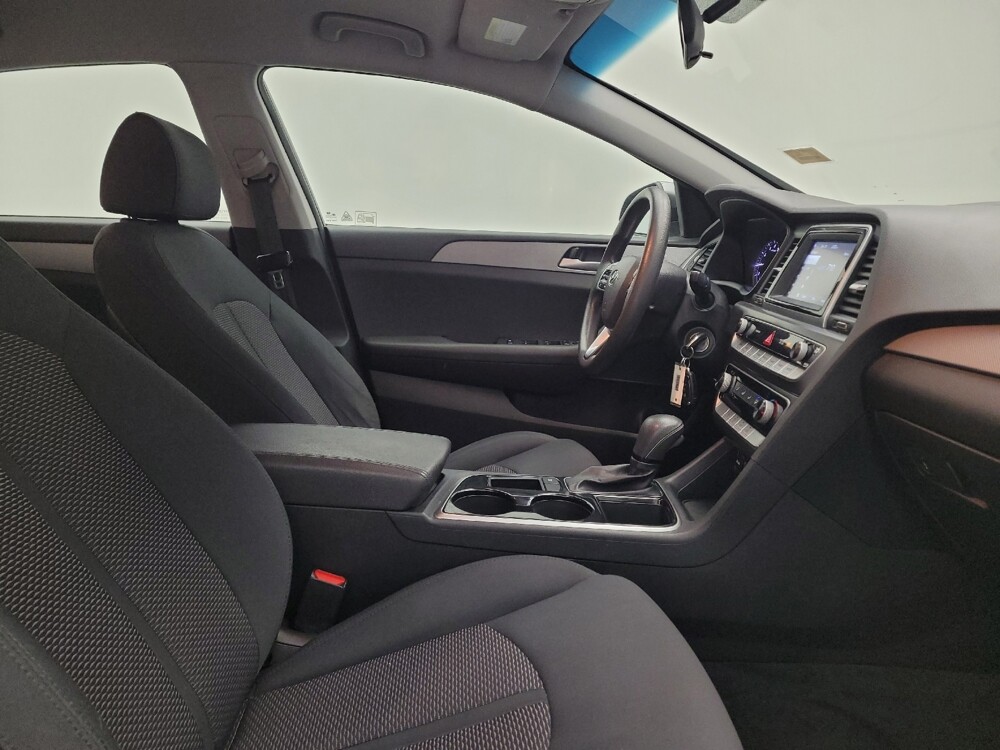 2019 Hyundai Sonata in Maple Heights, OH 44137 - 18094512 21