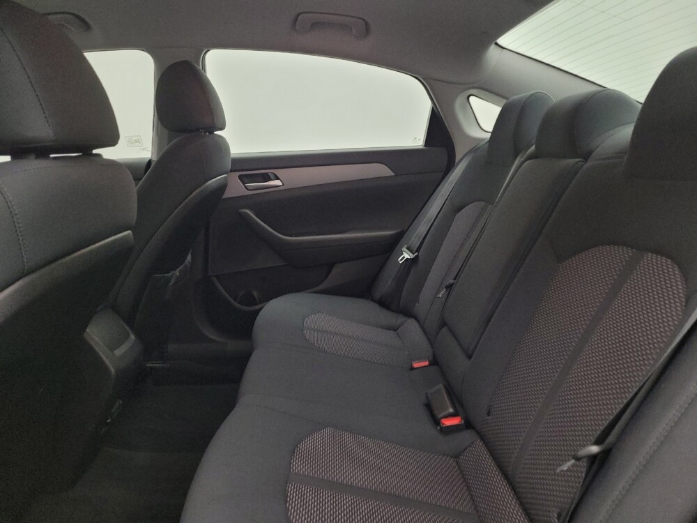 2019 Hyundai Sonata in Maple Heights, OH 44137 - 18094512 18