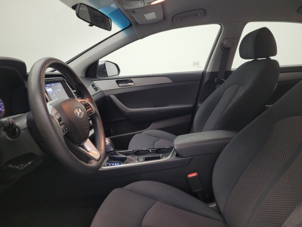 2019 Hyundai Sonata in Maple Heights, OH 44137 - 18094512 17