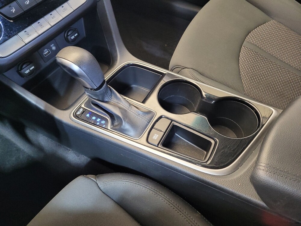 2019 Hyundai Sonata in Maple Heights, OH 44137 - 18094512 26