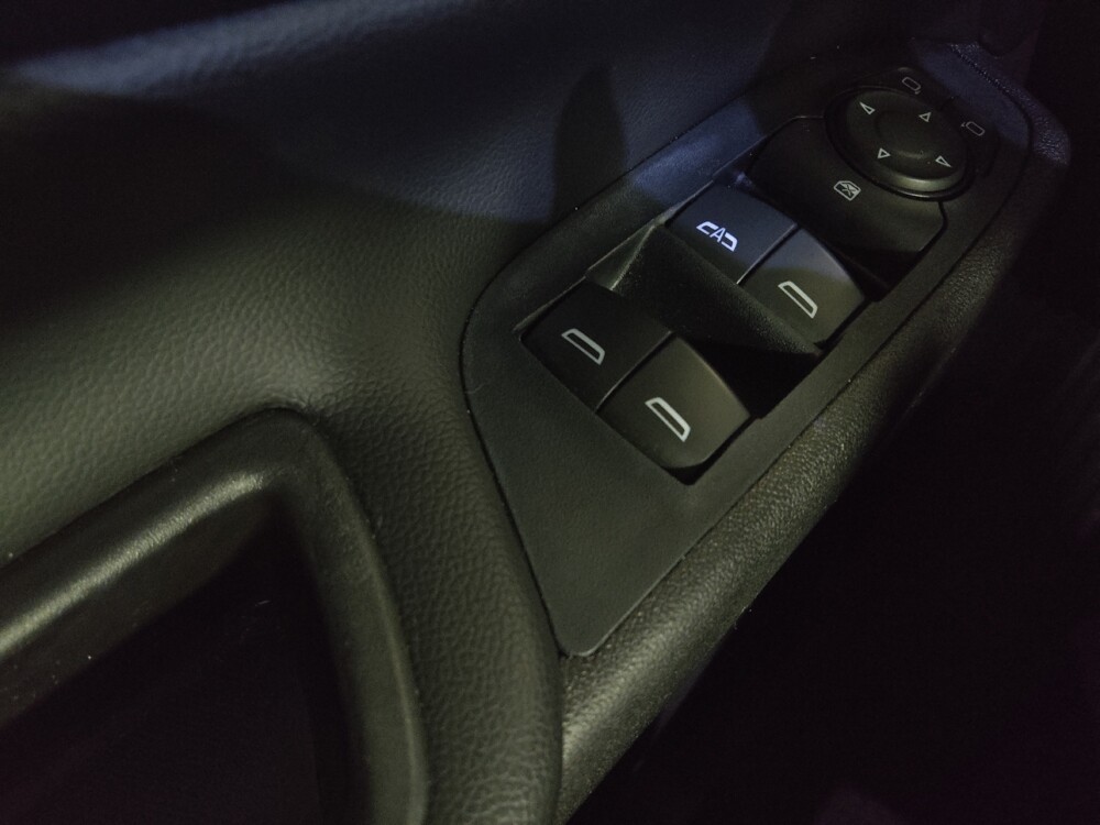 2019 Chevrolet Equinox in Stone Mountain, GA 30083 - 18094516 27