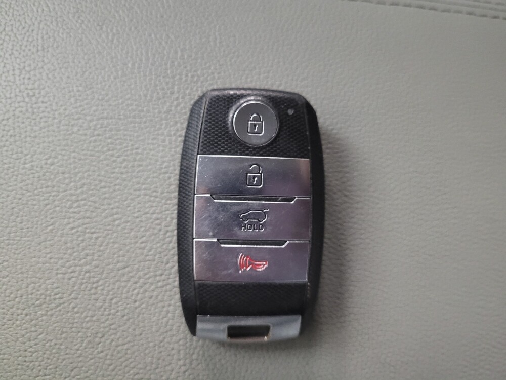 2016 Kia Optima in Conyers, GA 30094 - 18094525 32