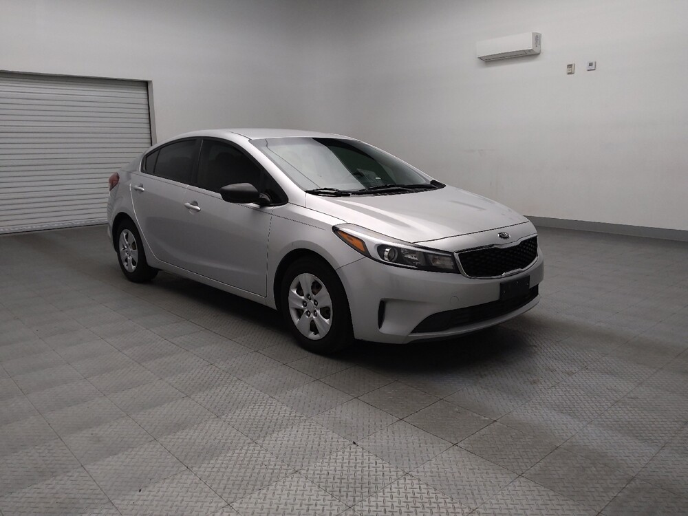 2018 Kia Forte in Temple, TX 76502 - 18094556 13