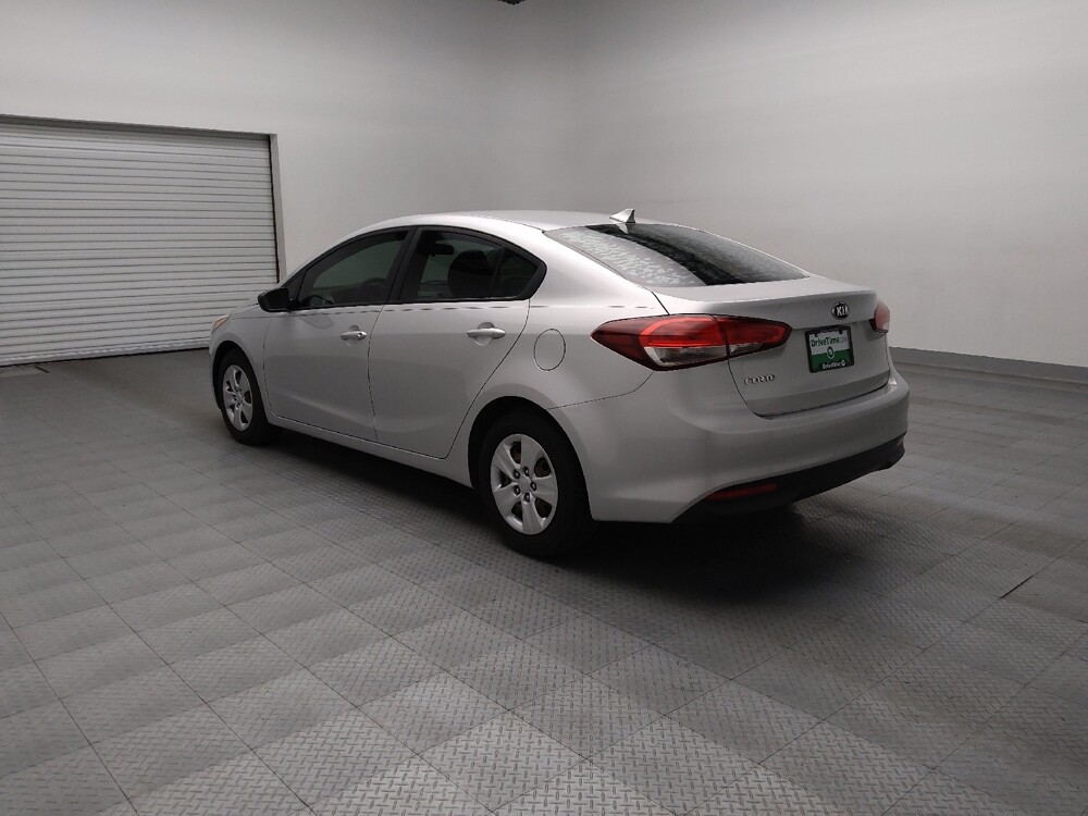 2018 Kia Forte in Temple, TX 76502 - 18094556 5