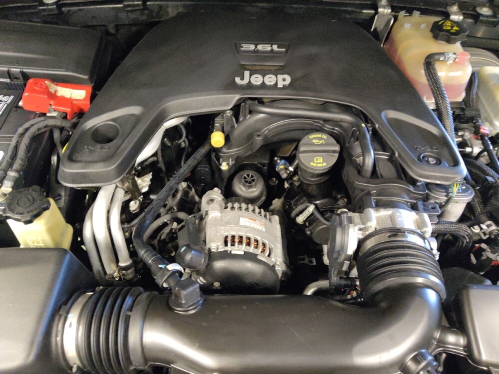 2018 Jeep Wrangler in Glendale, AZ 85301 - 18094570 30