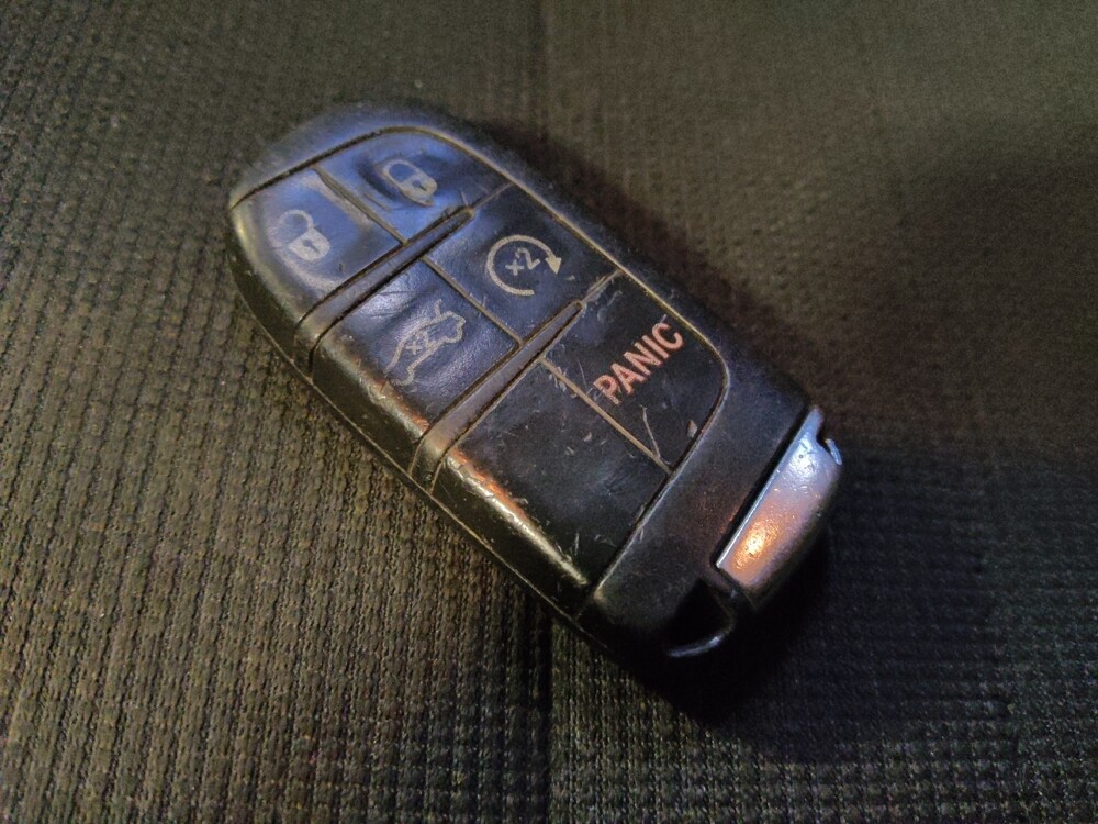 2014 Dodge Charger in Mesa, AZ 85210 - 18094575 32