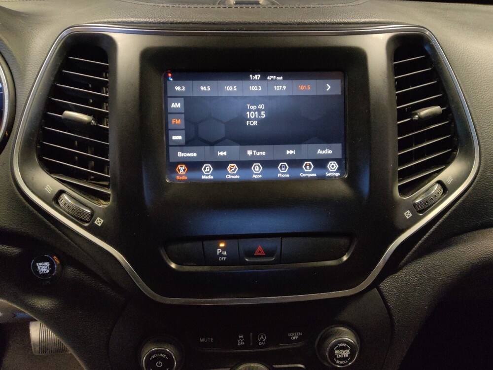 2020 Jeep Cherokee in Phoenix, AZ 85022 - 18094580 25