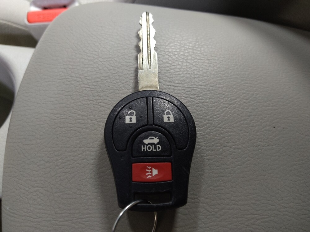 2017 Nissan Sentra in Clearwater, FL 33764 - 18094585 32