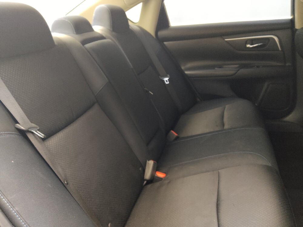 2017 Nissan Altima in Savannah, GA 31419 - 18094591 19