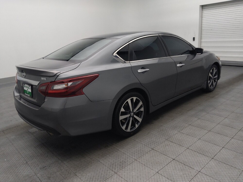 2017 Nissan Altima in Savannah, GA 31419 - 18094591 10