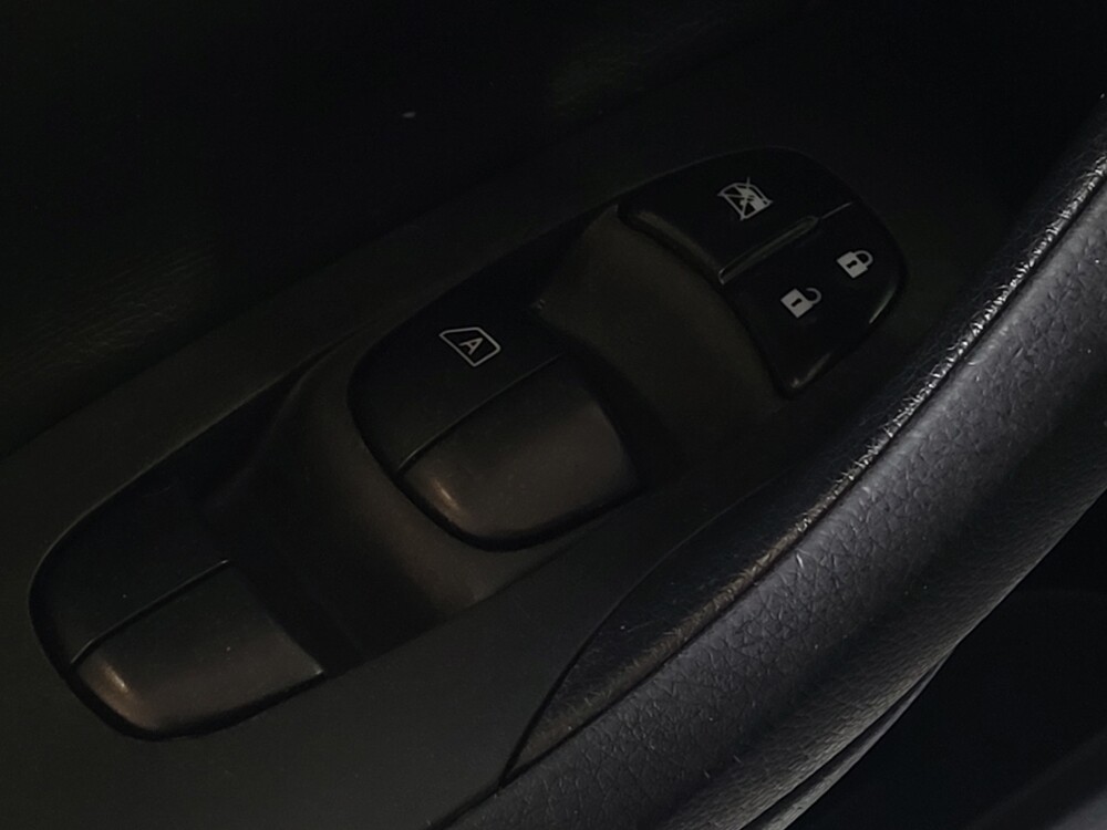 2017 Nissan Altima in Savannah, GA 31419 - 18094591 27