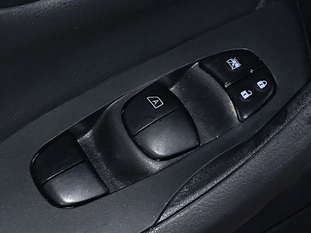 2018 Nissan Altima in Savannah, GA 31419 - 18094595 27