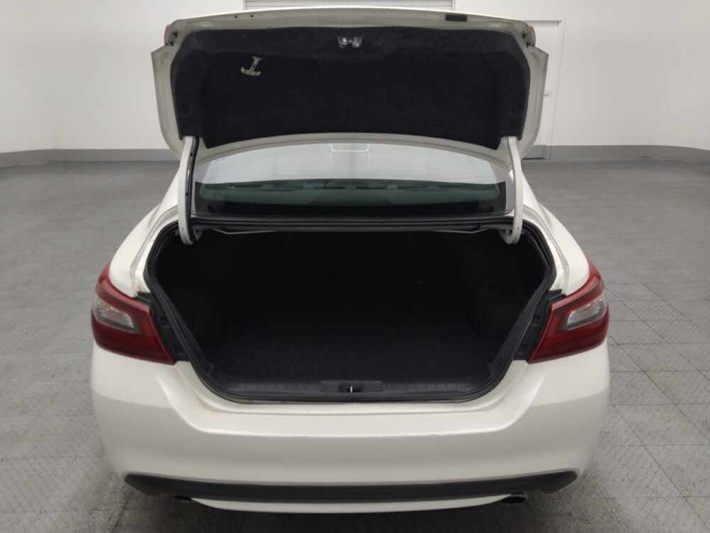 2018 Nissan Altima in Savannah, GA 31419 - 18094595 29