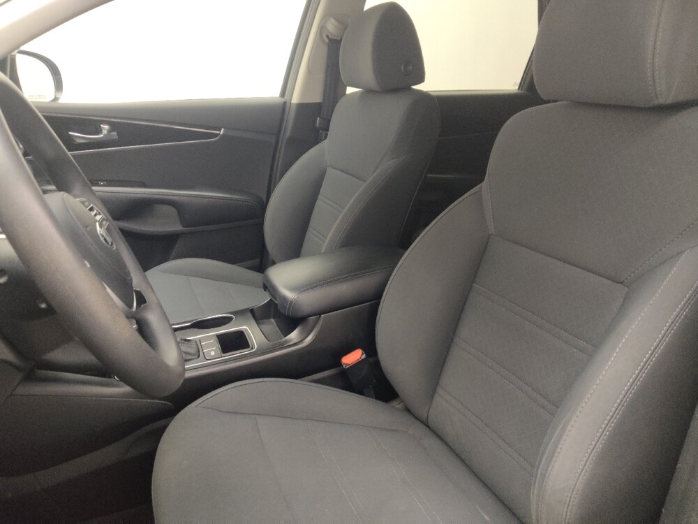 2019 Kia Sorento in Savannah, GA 31419 - 18094598 17