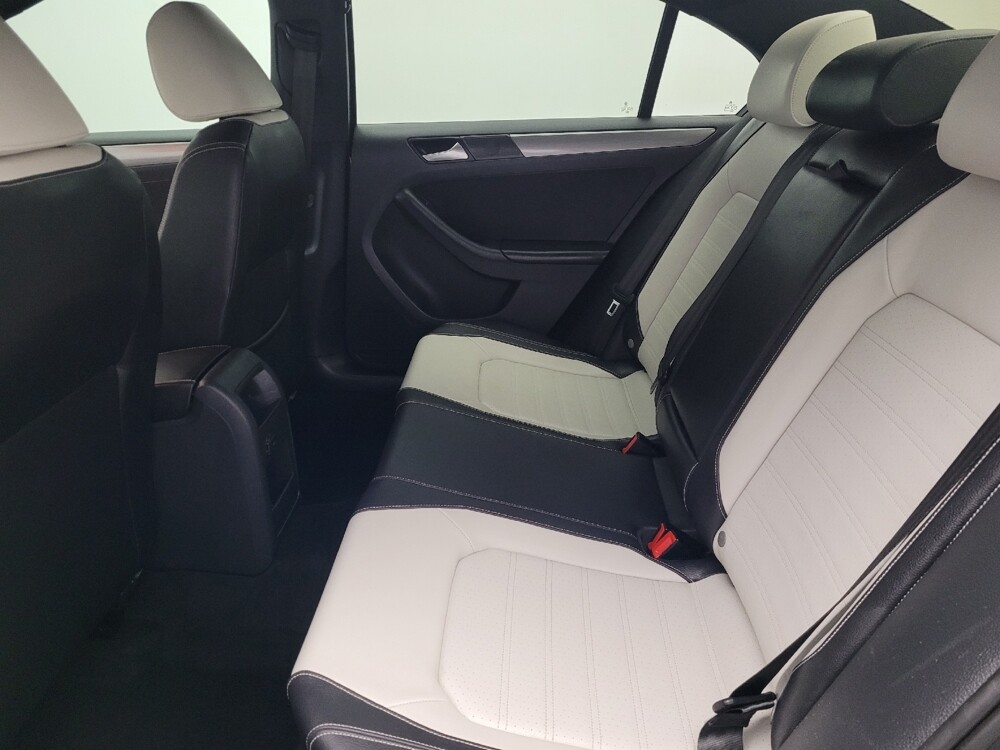 2016 Volkswagen Jetta in Savannah, GA 31419 - 18094609 18