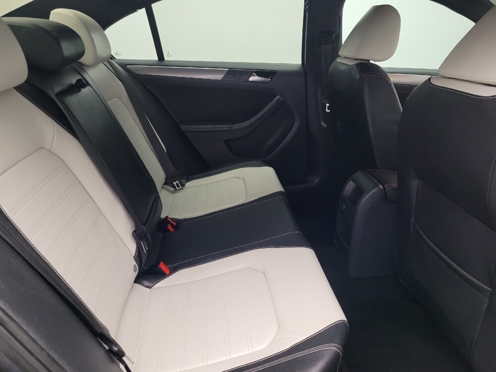 2016 Volkswagen Jetta in Savannah, GA 31419 - 18094609 19