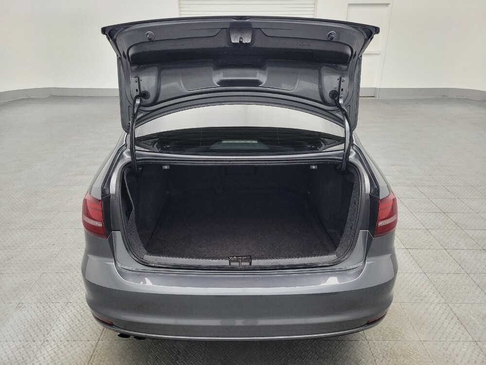 2016 Volkswagen Jetta in Savannah, GA 31419 - 18094609 29