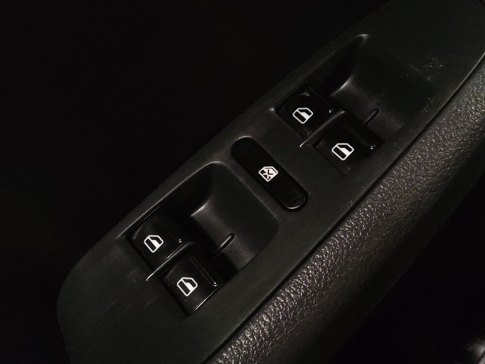 2016 Volkswagen Jetta in Savannah, GA 31419 - 18094609 27