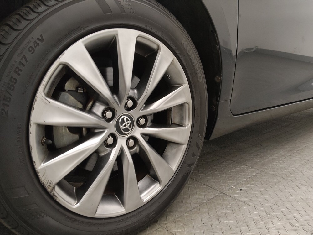 2016 Toyota Camry in Savannah, GA 31419 - 18094611 31