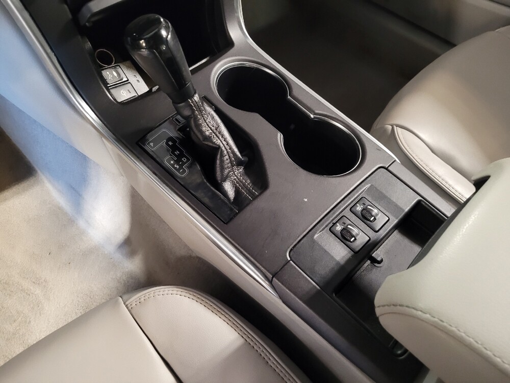 2016 Toyota Camry in Savannah, GA 31419 - 18094611 26