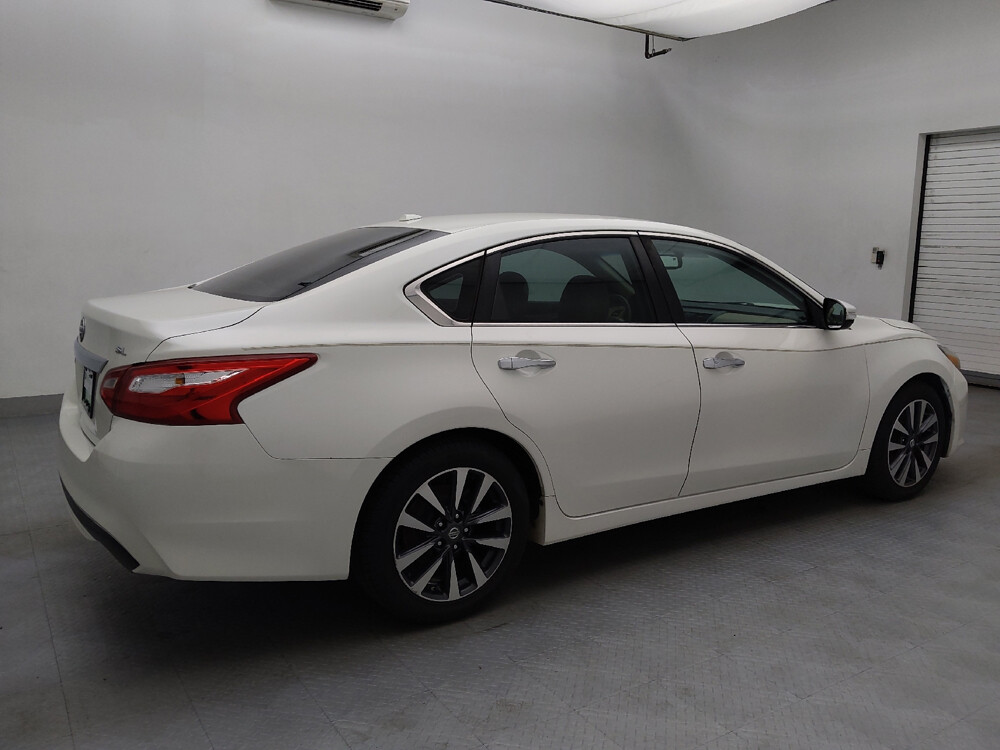 2017 Nissan Altima in Raleigh, NC 27604 - 18094616 10