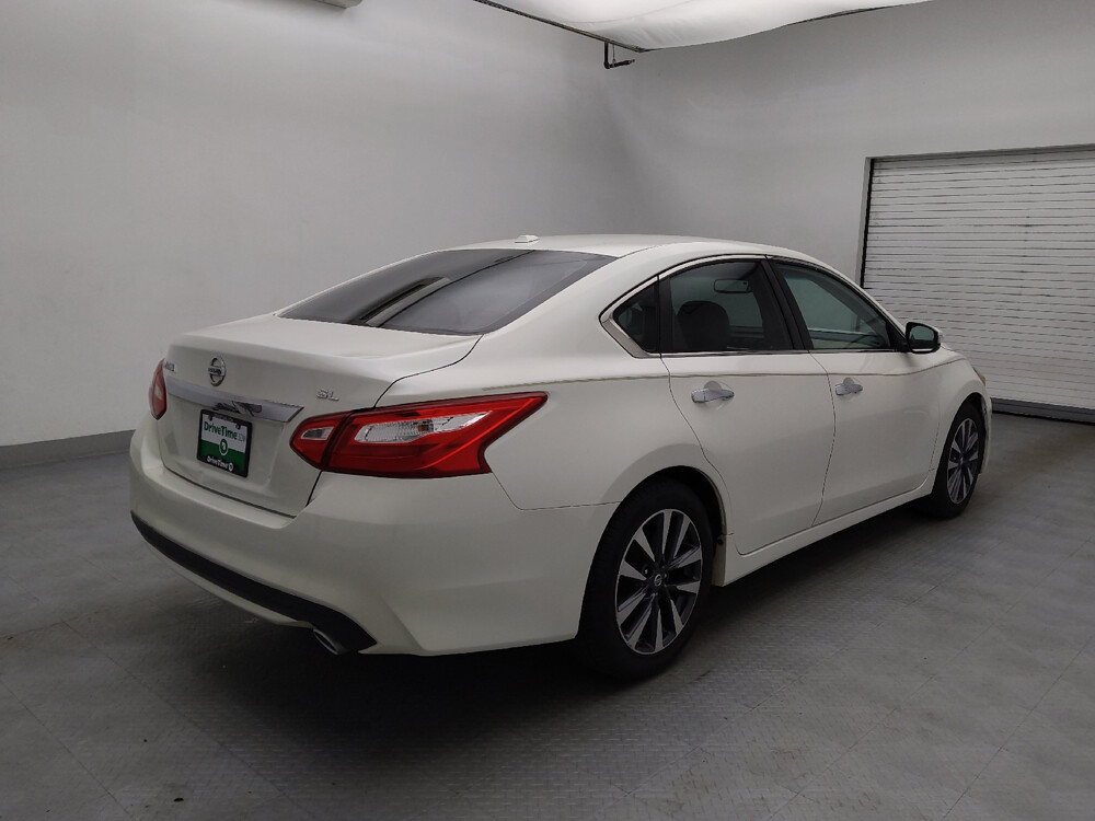 2017 Nissan Altima in Raleigh, NC 27604 - 18094616 9