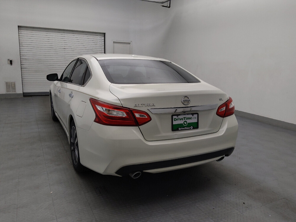 2017 Nissan Altima in Raleigh, NC 27604 - 18094616 6