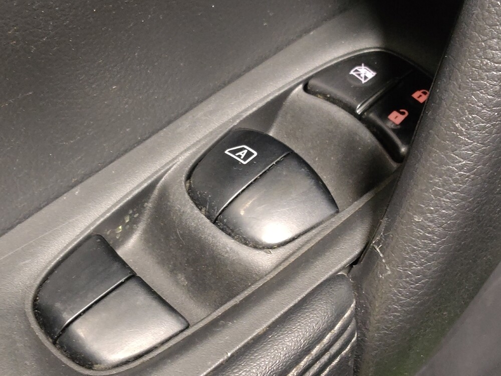 2018 Nissan Rogue in Greenville, SC 29607 - 18094624 27