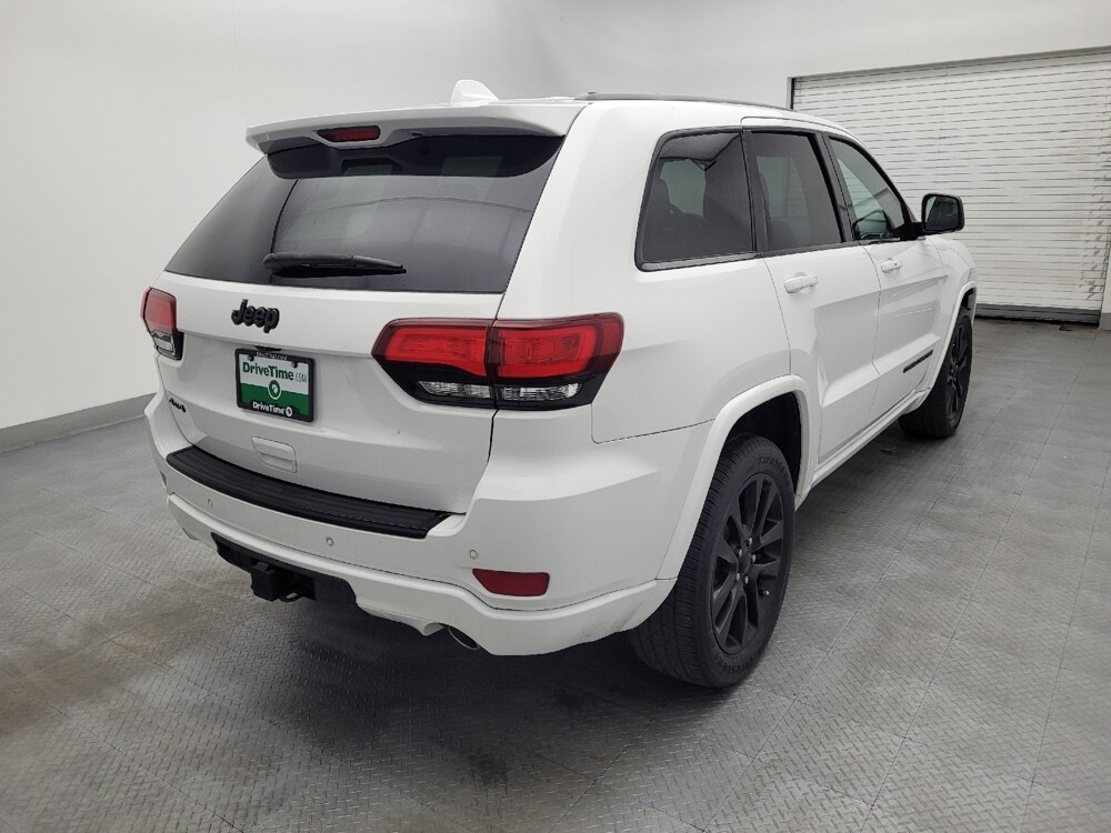 2017 Jeep Grand Cherokee in Greenville, SC 29607 - 18094626 9