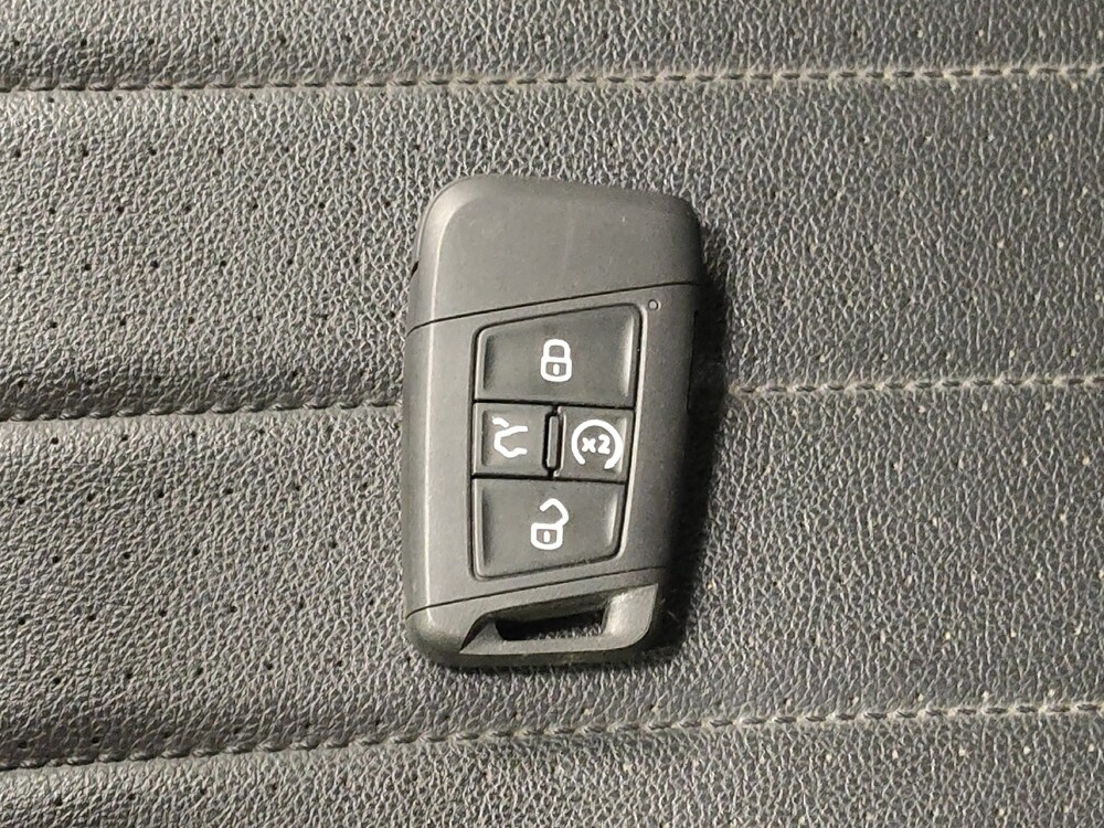 2022 Volkswagen Tiguan in Fayetteville, NC 28304 - 18094629 32