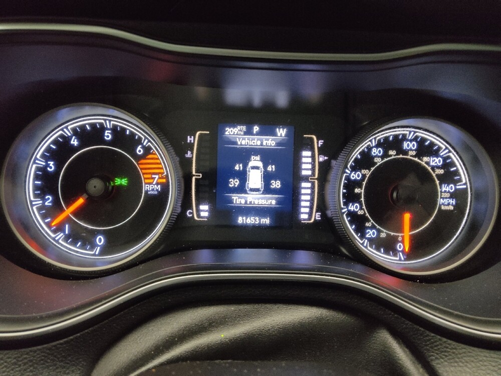 2020 Jeep Cherokee in Lakewood, CO 80215 - 18094632 23