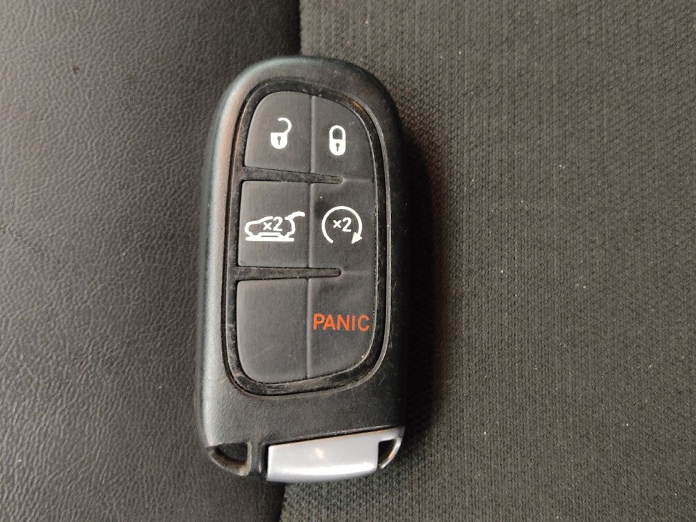 2020 Jeep Cherokee in Lakewood, CO 80215 - 18094632 32