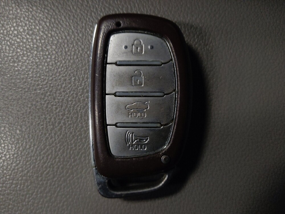 2020 Hyundai Elantra in Houston, TX 77034 - 18094644 32