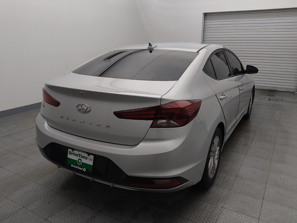 2019 Hyundai Elantra in Houston, TX 77060 - 18094646 7