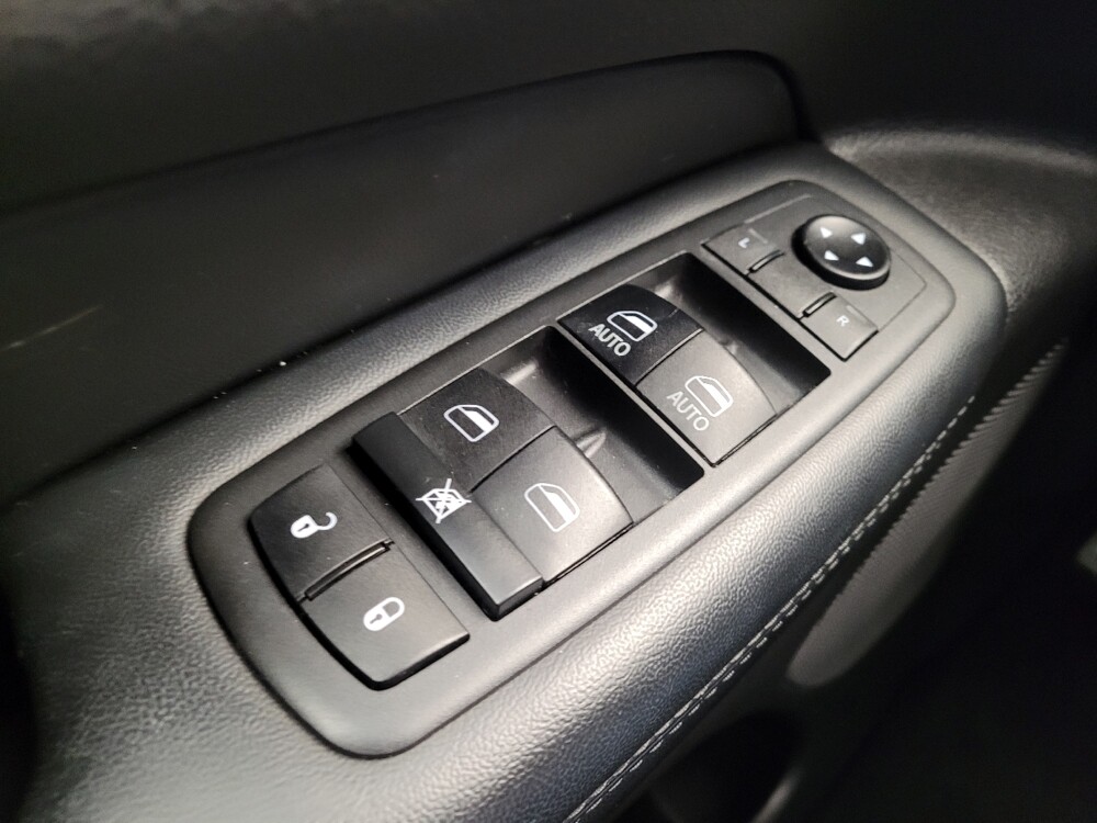 2019 Jeep Grand Cherokee in Columbus, OH 43228 - 18094653 27