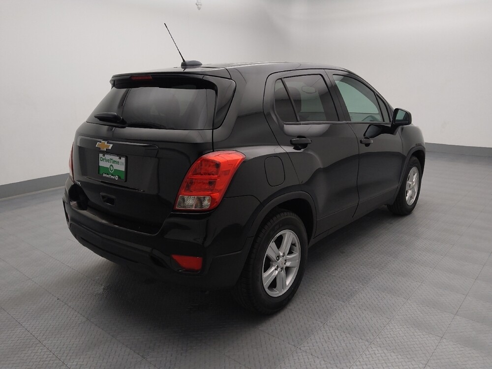 2021 Chevrolet Trax in Gladstone, MO 64118 - 18094664 9