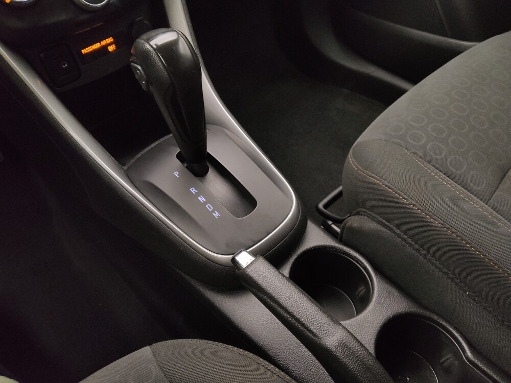 2021 Chevrolet Trax in Gladstone, MO 64118 - 18094664 26