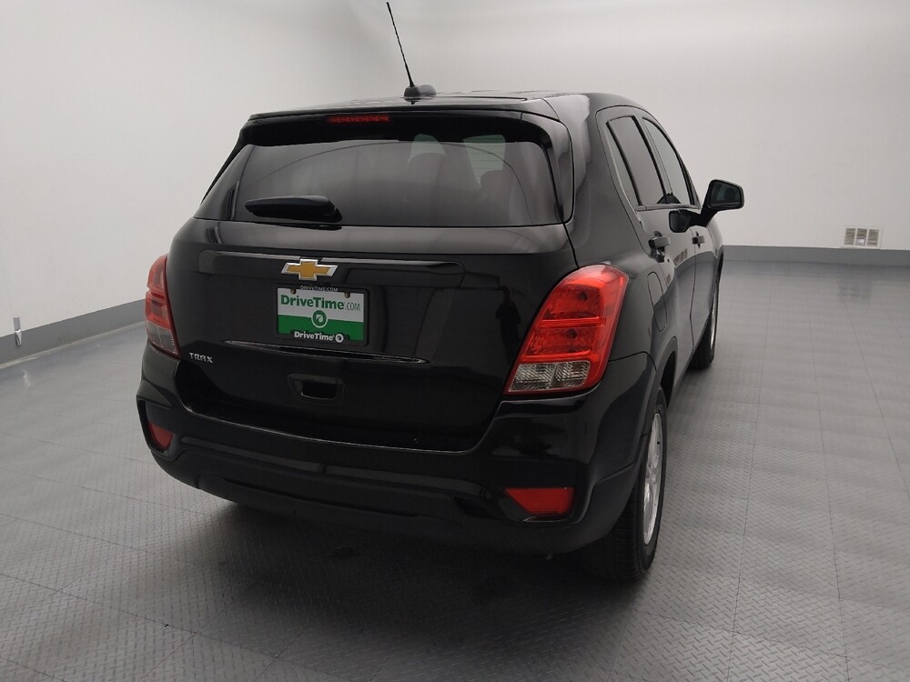 2021 Chevrolet Trax in Gladstone, MO 64118 - 18094664 7