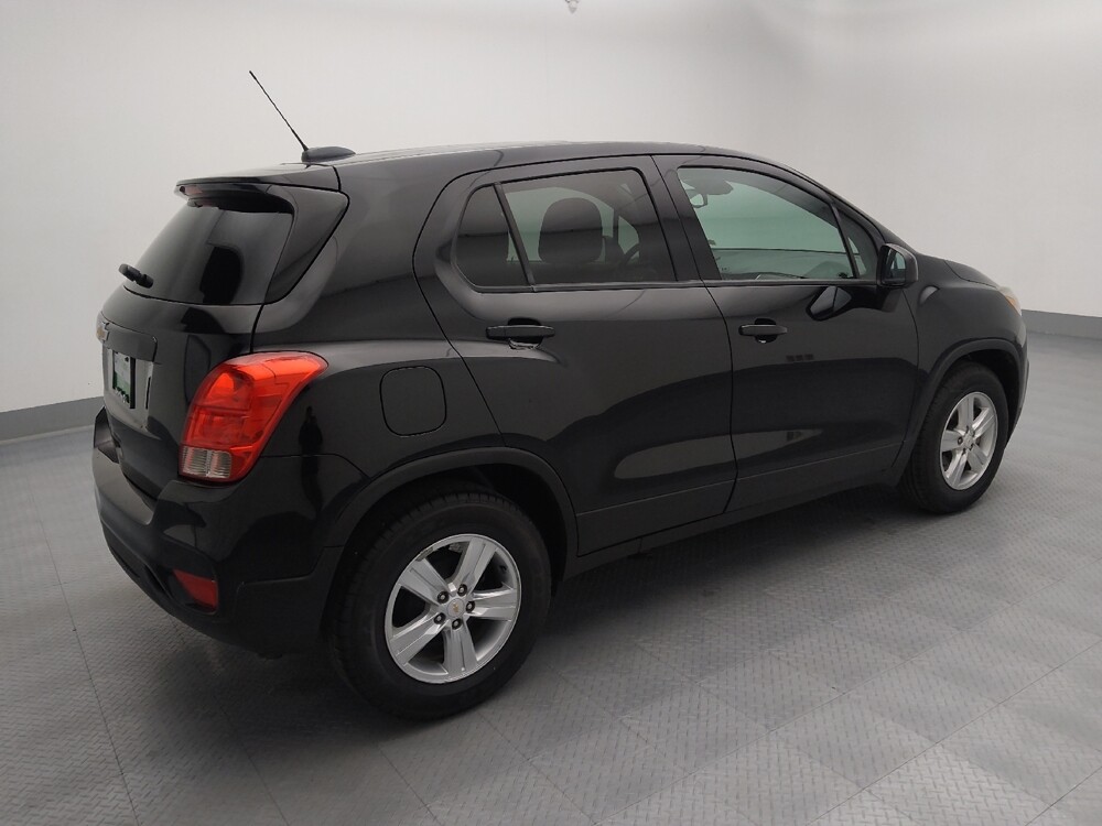 2021 Chevrolet Trax in Gladstone, MO 64118 - 18094664 10