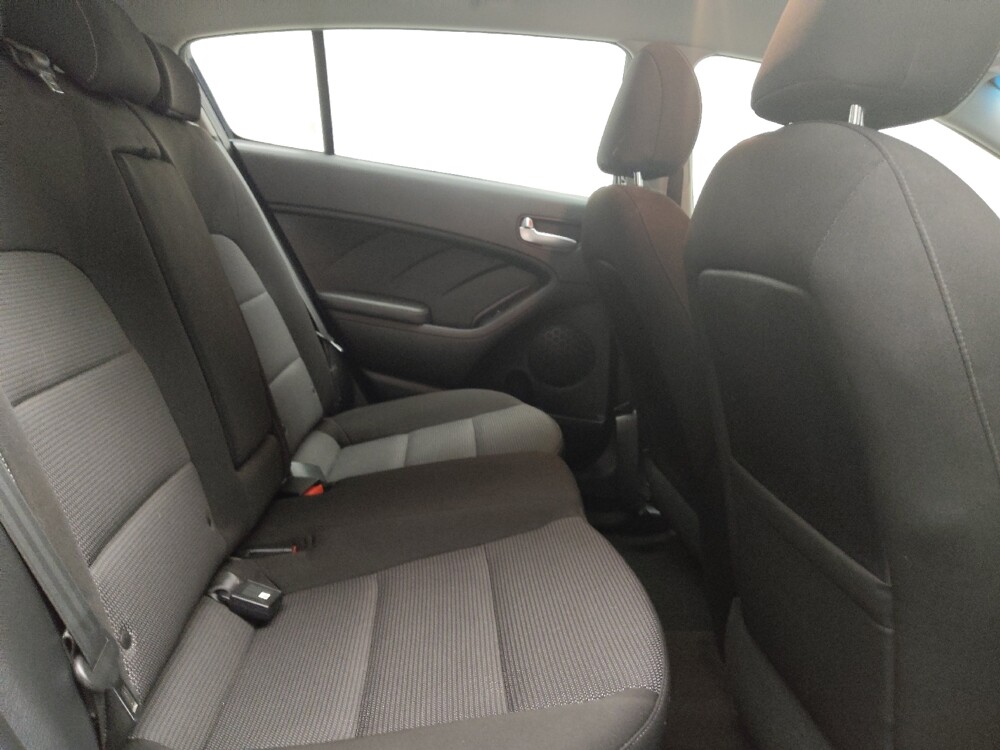 2017 Kia Forte in Madison, TN 37115 - 18094673 19