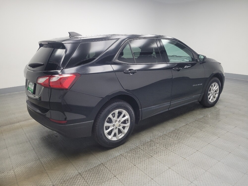 2019 Chevrolet Equinox in Indianapolis, IN 46222 - 18094676 10