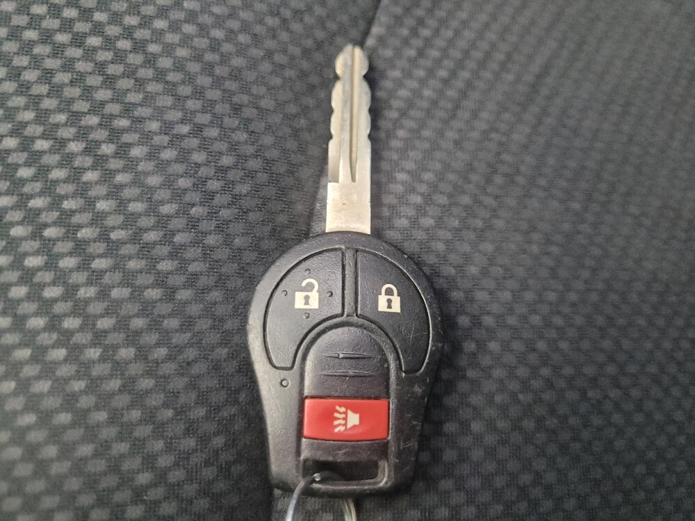 2015 Nissan Rogue in Highland, IN 46322 - 18094678 32