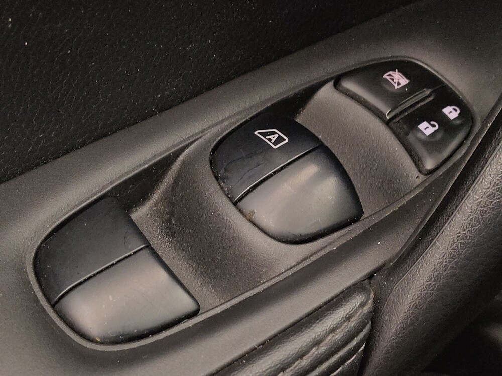 2020 Nissan Rogue Sport in Live Oak, TX 78233 - 18094696 27