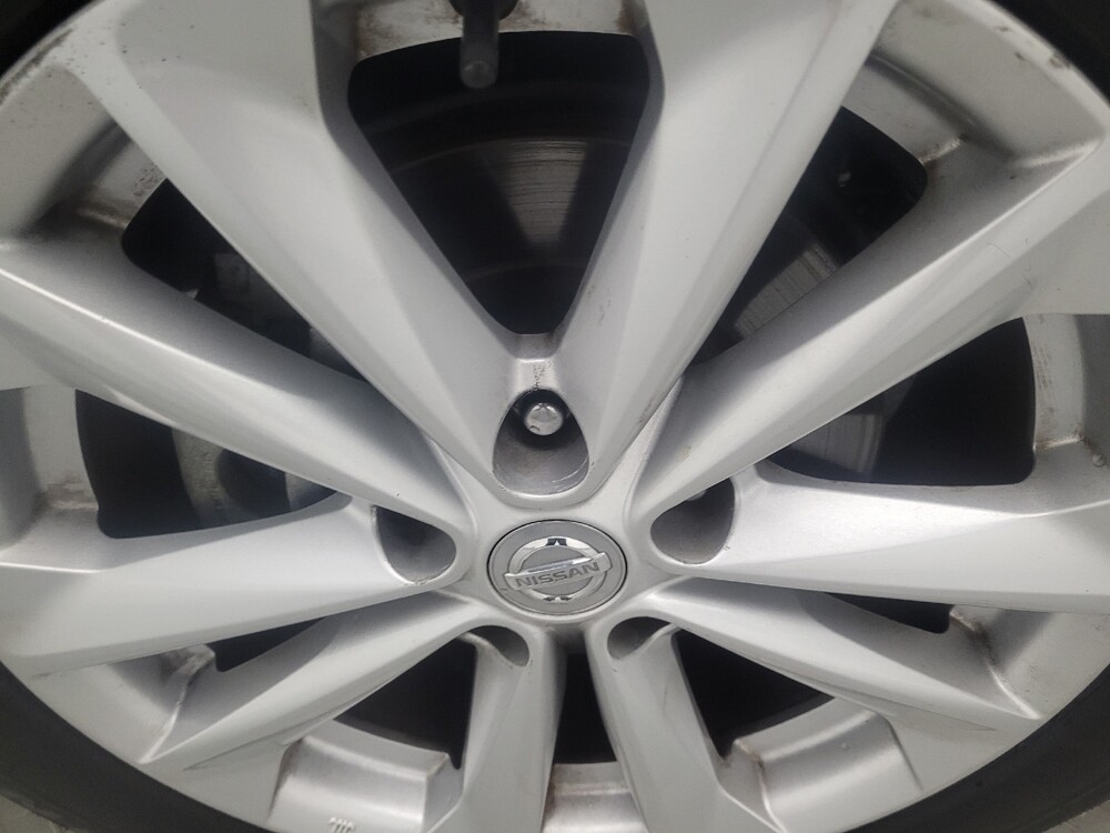 2018 Nissan Rogue Sport in Marietta, GA 30062 - 18094705 31