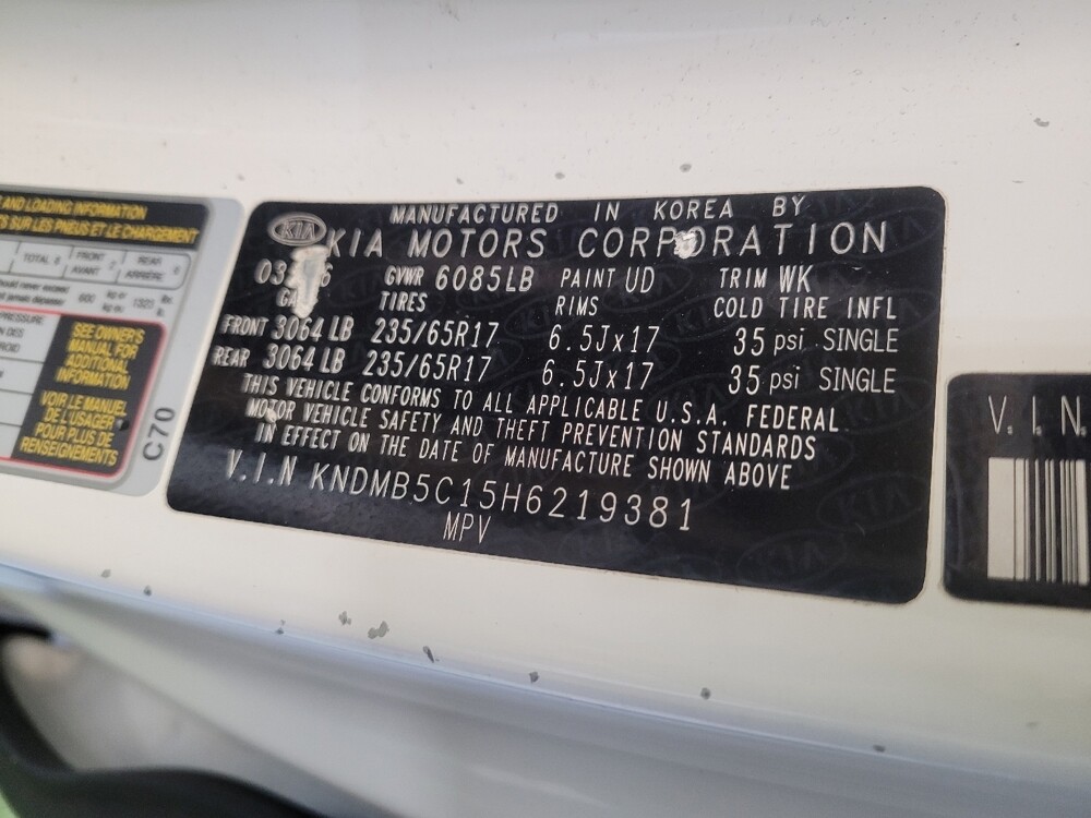 2017 Kia Sedona in Maple Heights, OH 44137 - 18094728 33