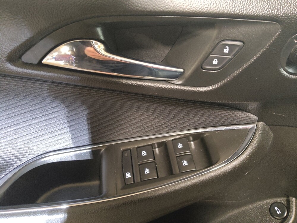 2018 Chevrolet Cruze in Tyler, TX 75701 - 18094731 27