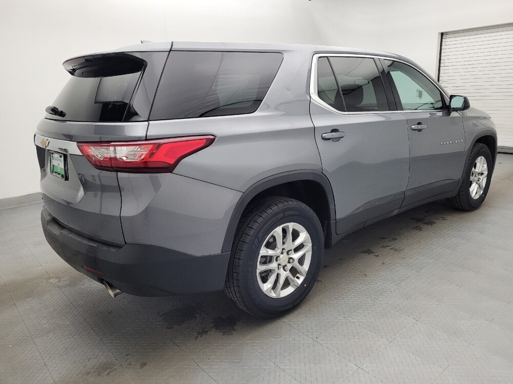 2018 Chevrolet Traverse in Fayetteville, NC 28304 - 18094735 10