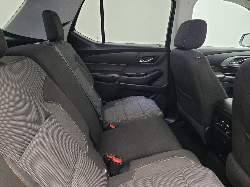 2018 Chevrolet Traverse in Fayetteville, NC 28304 - 18094735 19