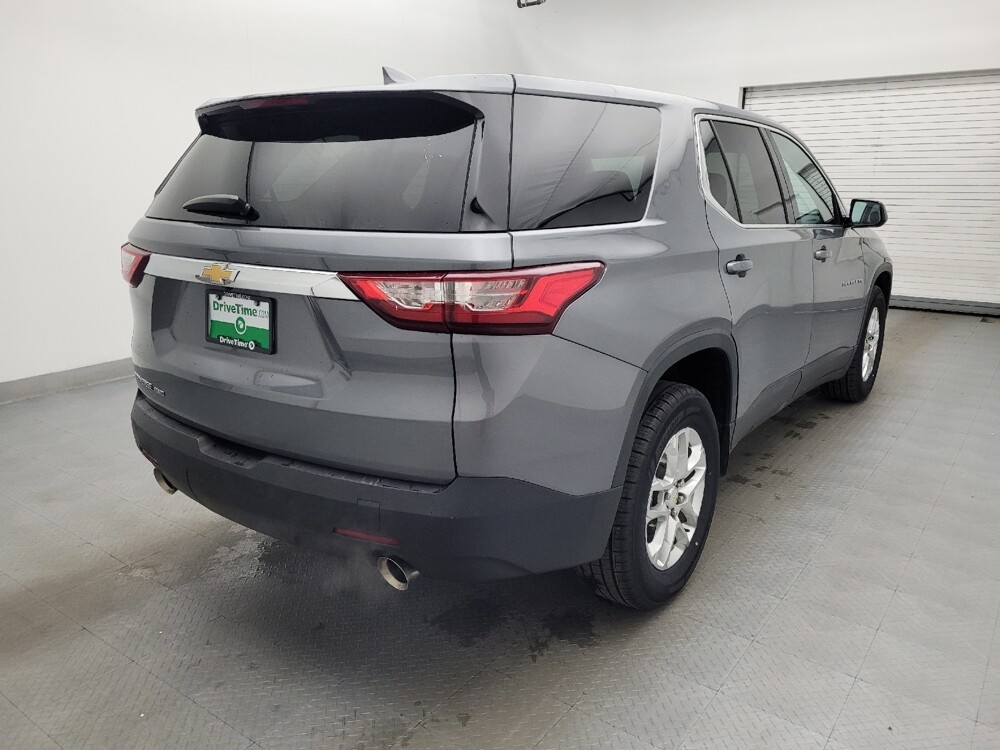 2018 Chevrolet Traverse in Fayetteville, NC 28304 - 18094735 9